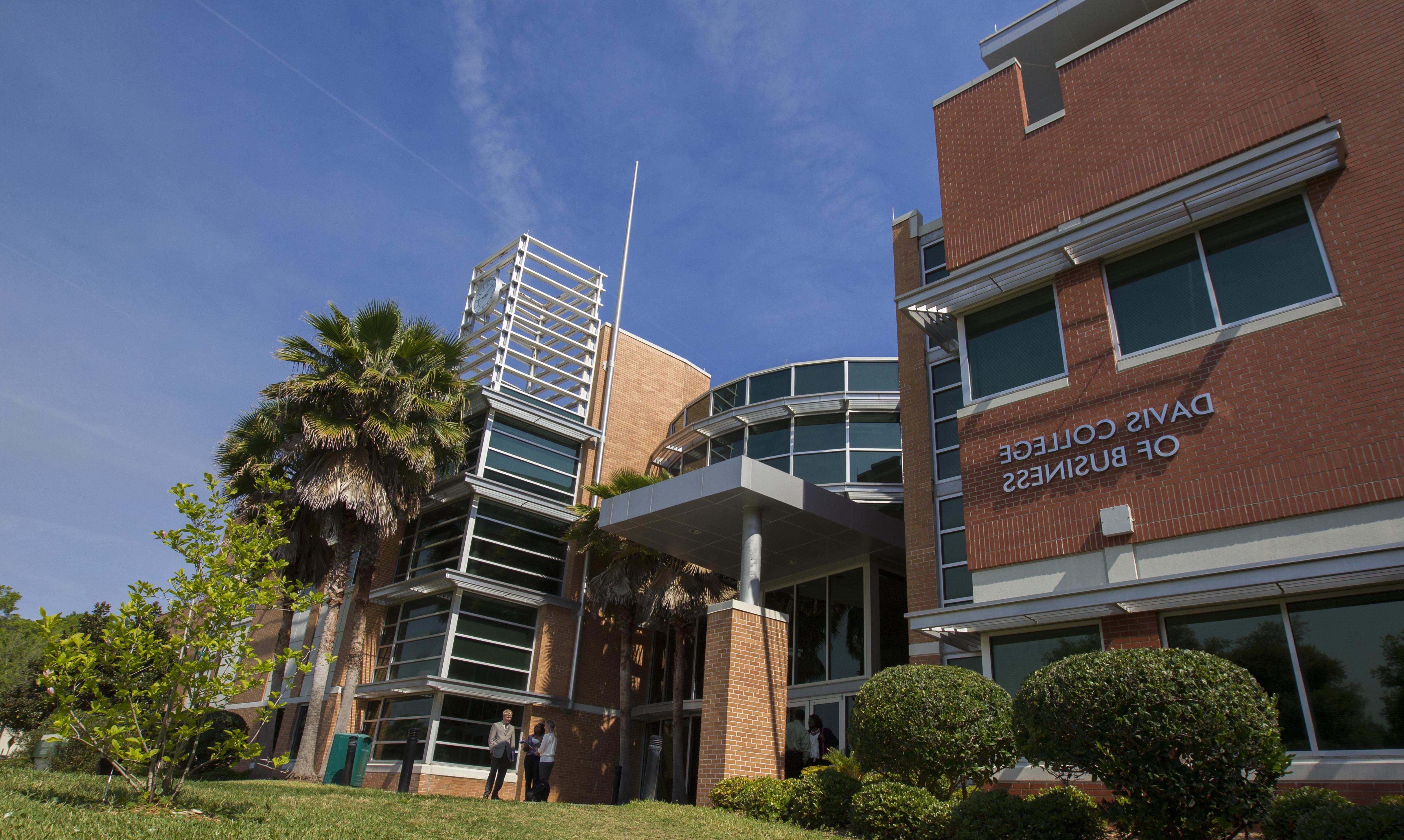 Jacksonville University Davis College of Business & Technology building.